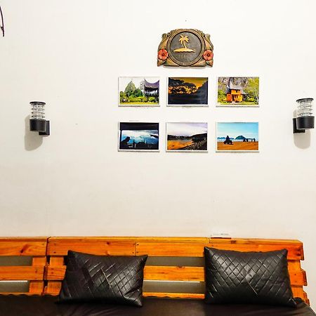 Kokos Hostel Padang City Eksteriør billede