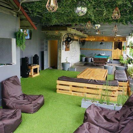 Kokos Hostel Padang City Eksteriør billede