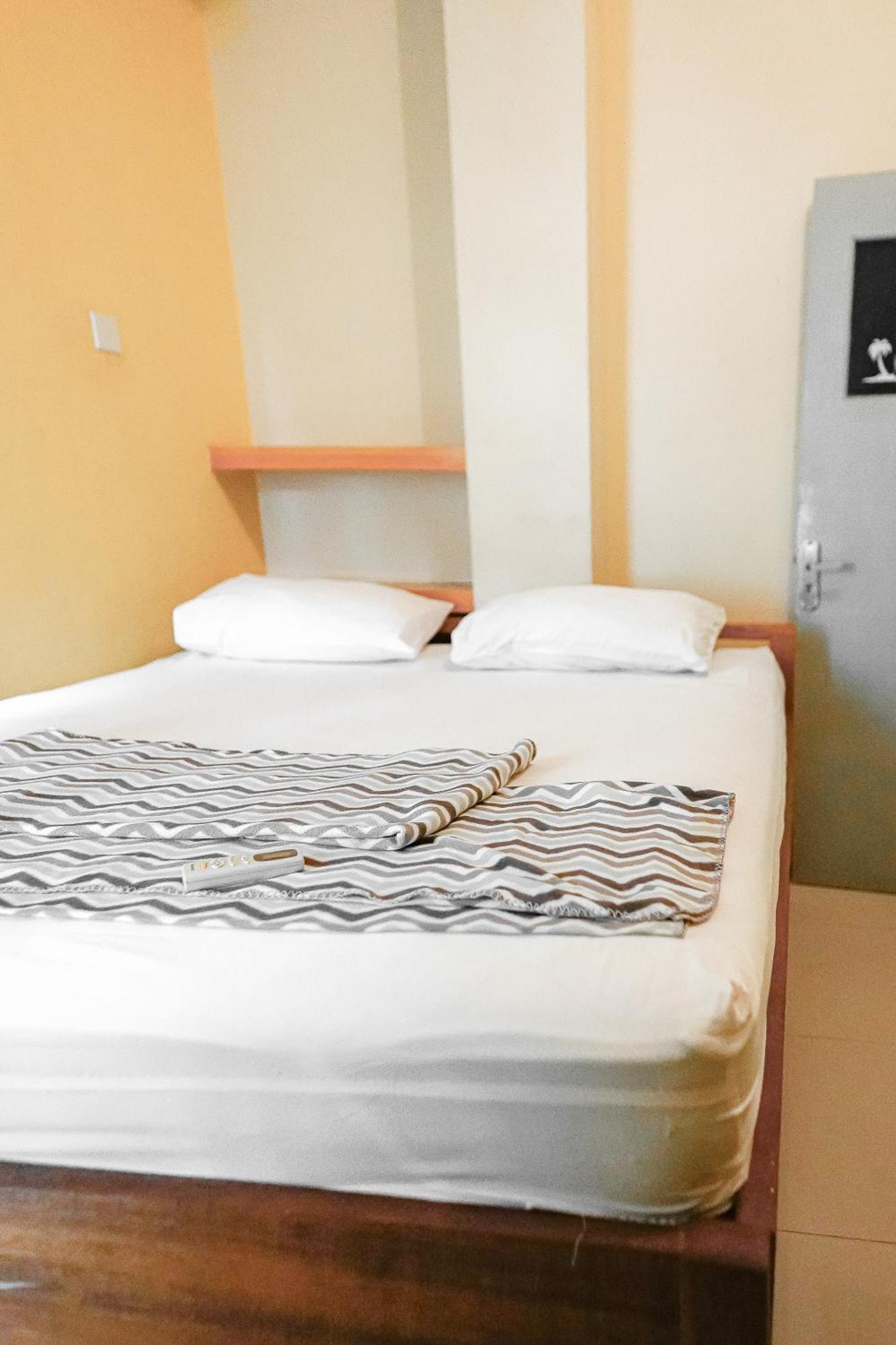 Kokos Hostel Padang City Eksteriør billede