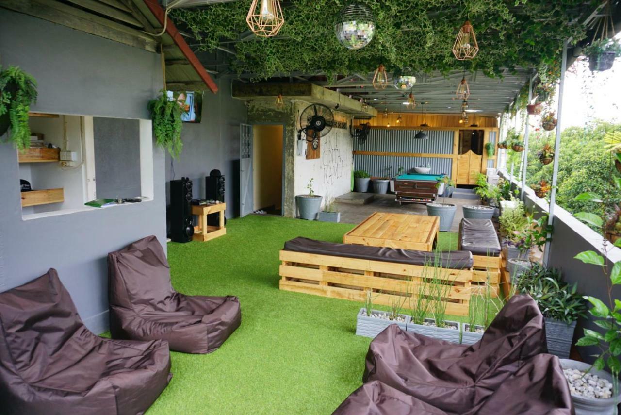Kokos Hostel Padang City Eksteriør billede