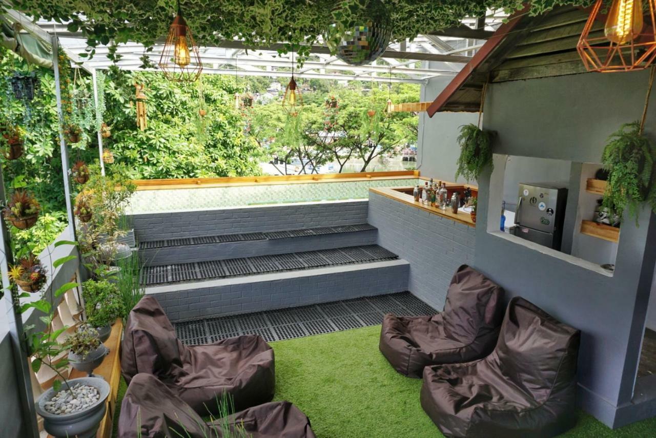 Kokos Hostel Padang City Eksteriør billede