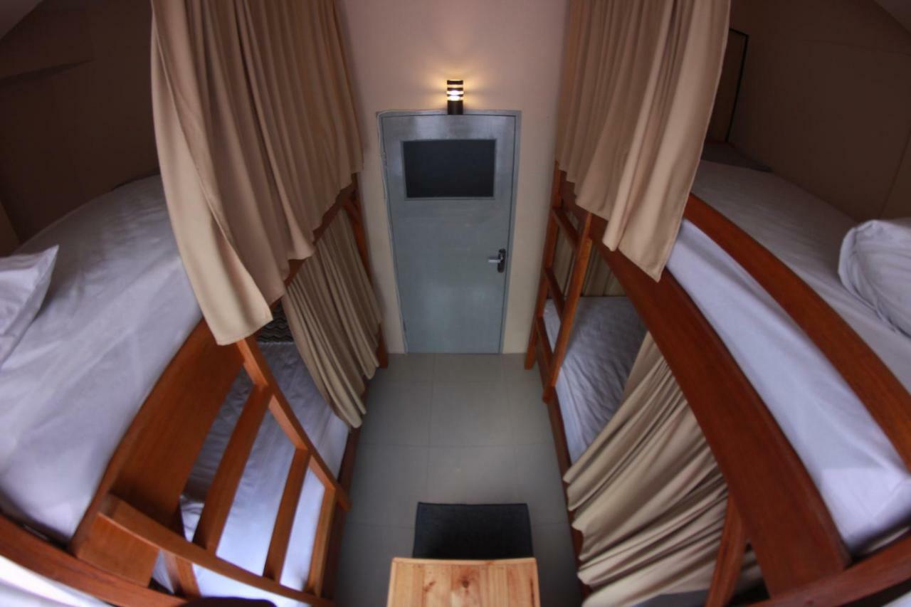 Kokos Hostel Padang City Eksteriør billede